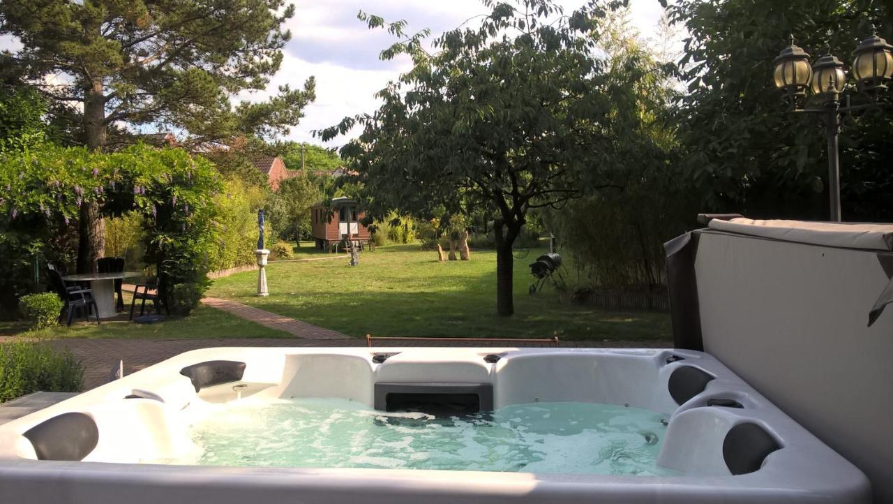 Goutroux Le Fond De La Biche Bed & Breakfast エクステリア 写真