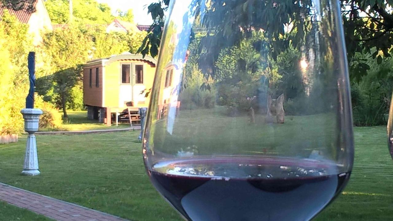 Goutroux Le Fond De La Biche Bed & Breakfast エクステリア 写真